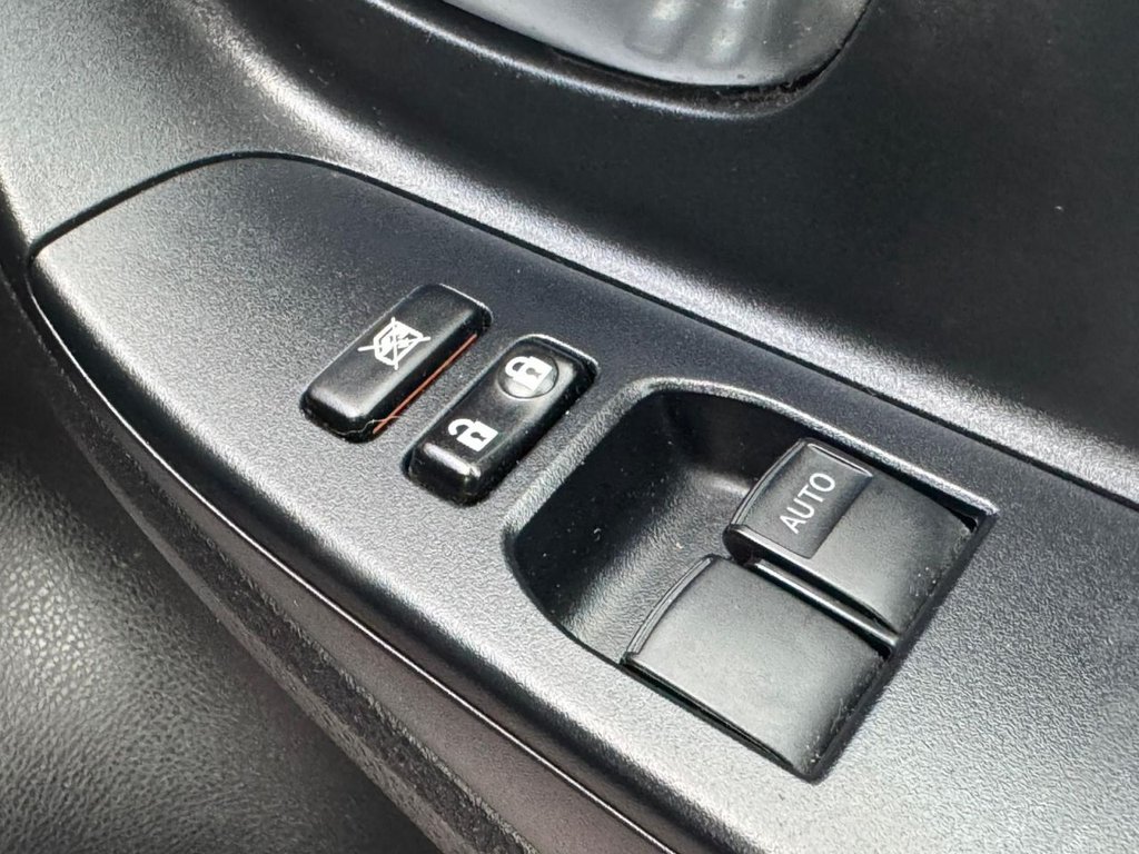 Used Toyota Yaris 2015 for sale - 77990661: Photo 43