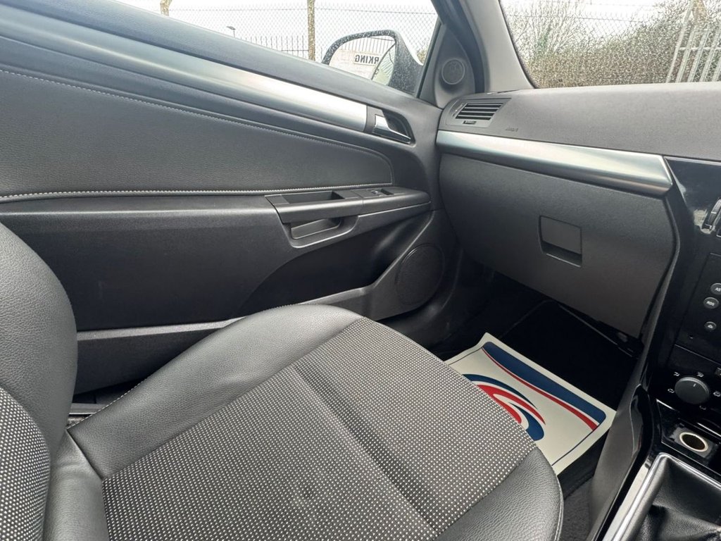 Used Vauxhall Astra 2009 for sale - 77780037: Photo 32