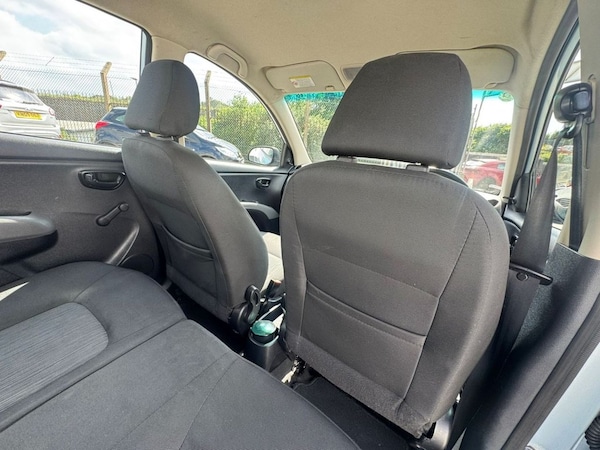 Used Hyundai i10 2011 for sale - 74702321: Photo 16