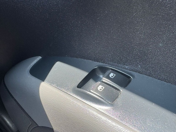 Used Hyundai i10 2011 for sale - 74702321: Photo 26
