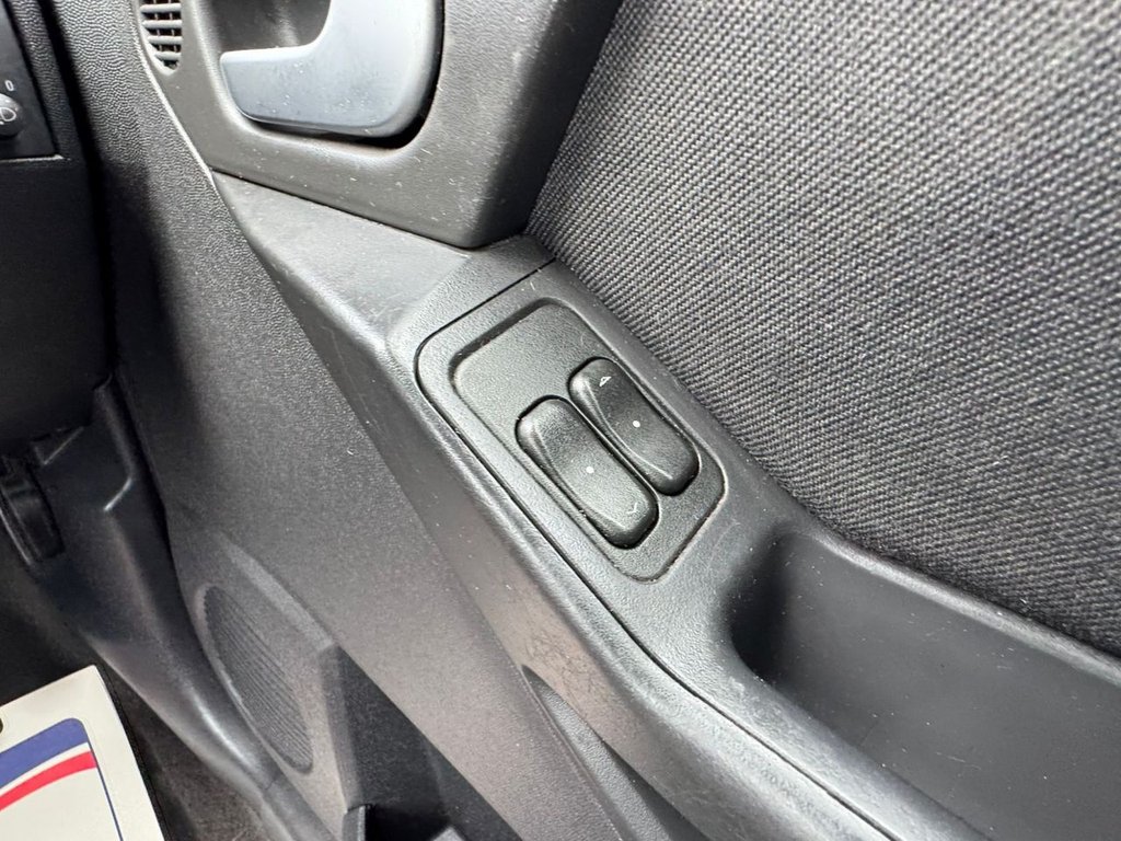 Used Vauxhall Meriva 2005 for sale - 77920540: Photo 24