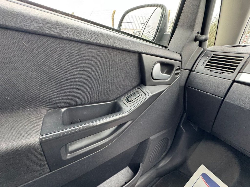 Used Vauxhall Meriva 2005 for sale - 77920540: Photo 30