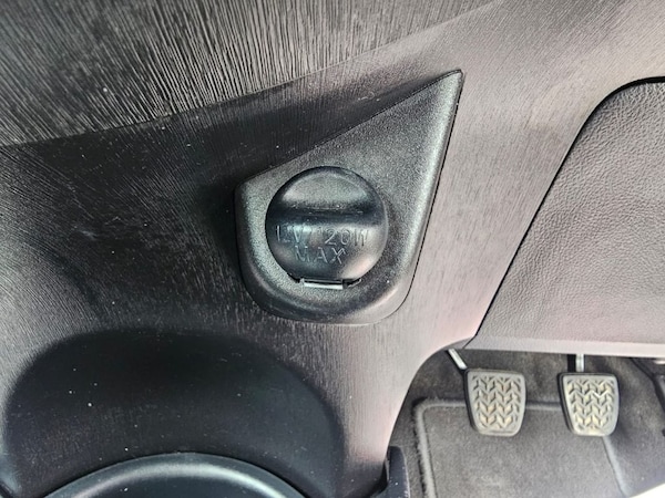 Used Toyota Yaris 2013 for sale - 75515858: Photo 32