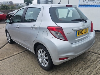 Used Toyota Yaris 2013 for sale - 75515858: Photo