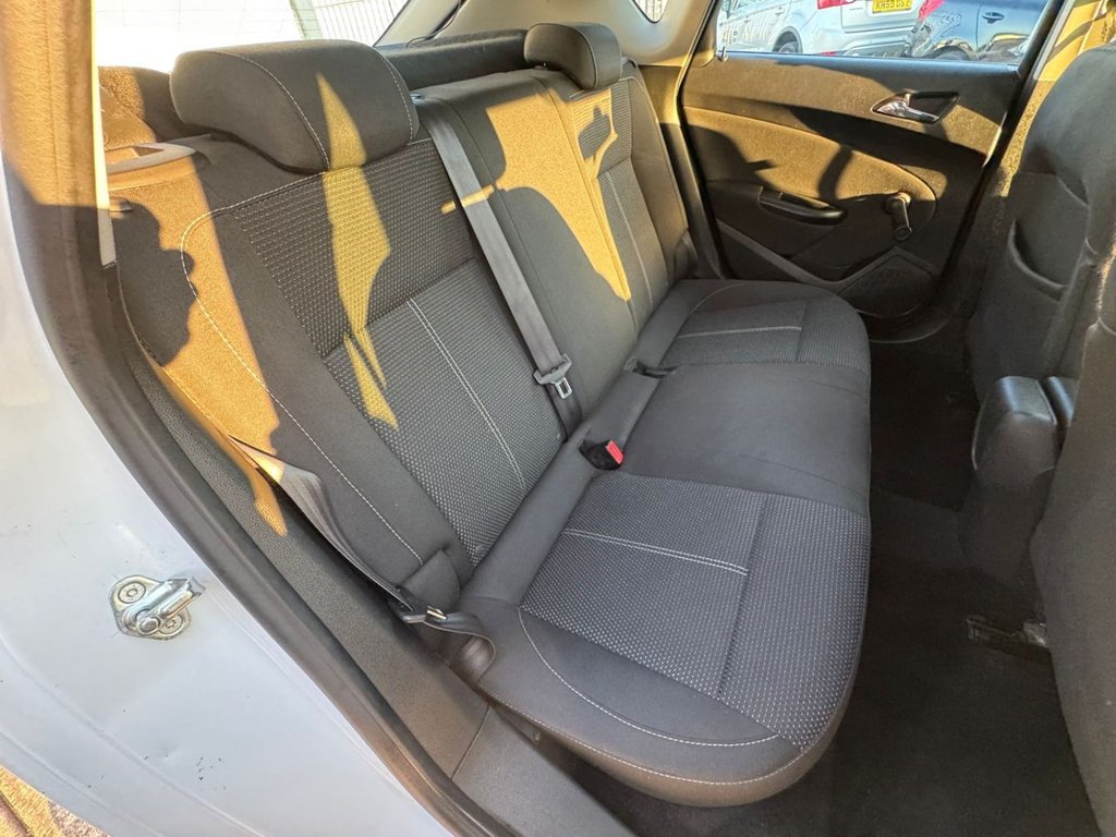 Used Vauxhall Astra 2015 for sale - 77959700: Photo 14