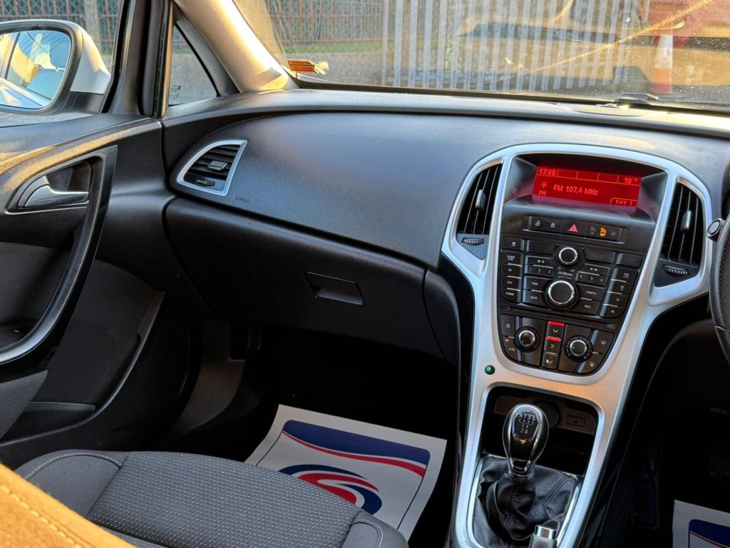 Used Vauxhall Astra 2015 for sale - 77959700: Photo 23