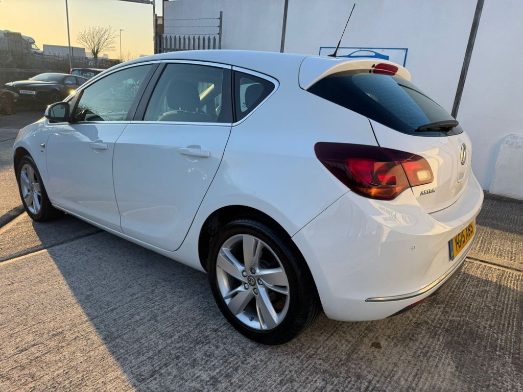 Used Vauxhall Astra 2015 for sale - 77959700: Photo 3