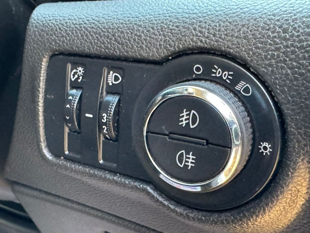 Used Vauxhall Astra 2015 for sale - 77959700: Photo 31