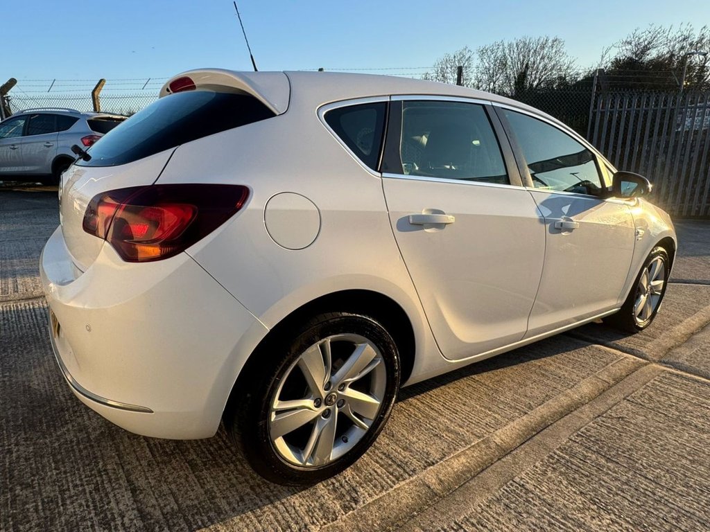 Used Vauxhall Astra 2015 for sale - 77959700: Photo 9