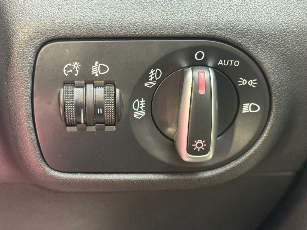 Used Audi A1 2011 for sale - 77327965: Photo 31