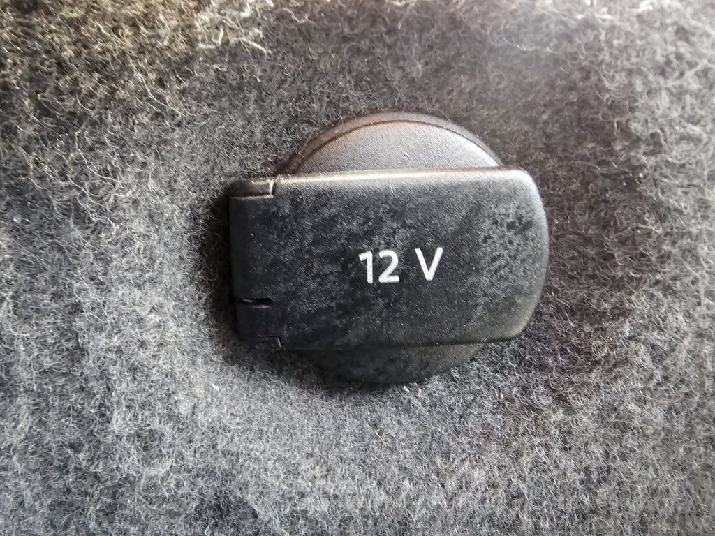 Used Volkswagen Touran 2011 for sale - 75986120: Photo 10