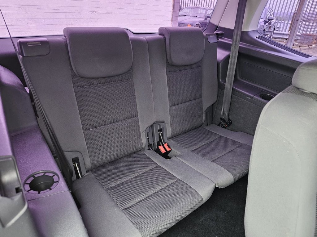 Used Volkswagen Touran 2011 for sale - 75986120: Photo 16