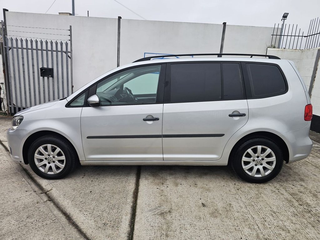 Used Volkswagen Touran 2011 for sale - 75986120: Photo 2