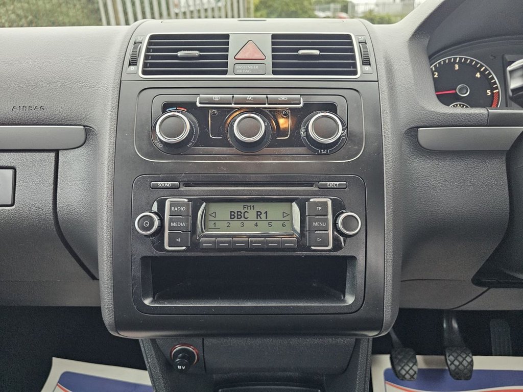 Used Volkswagen Touran 2011 for sale - 75986120: Photo 27