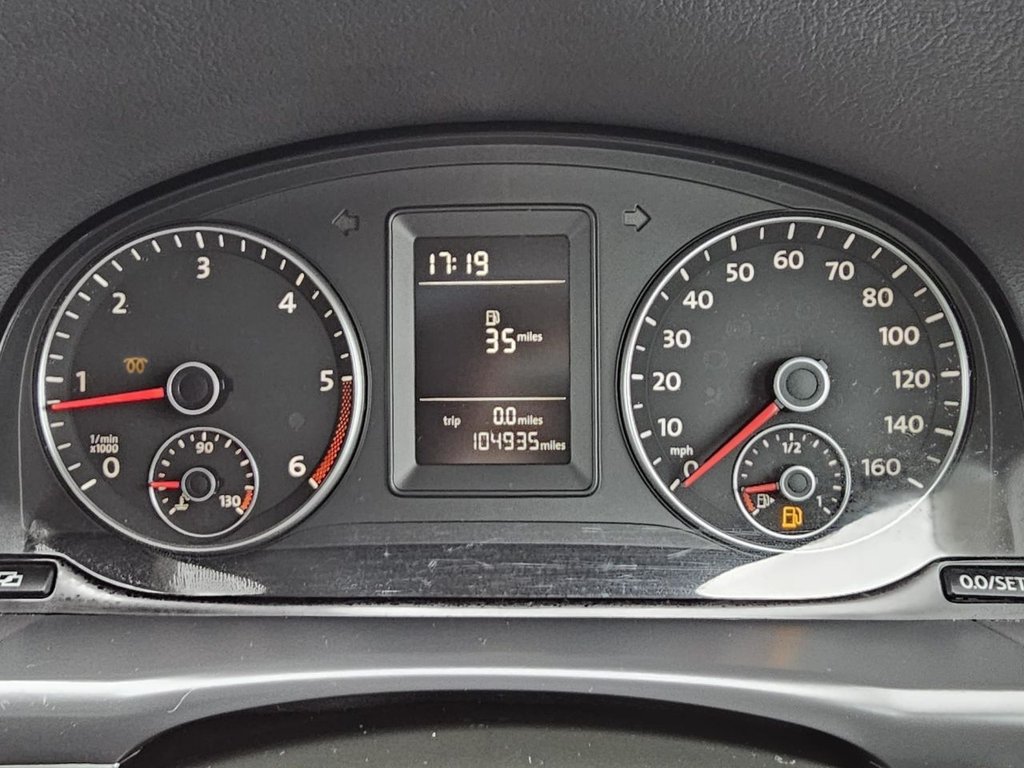 Used Volkswagen Touran 2011 for sale - 75986120: Photo 39