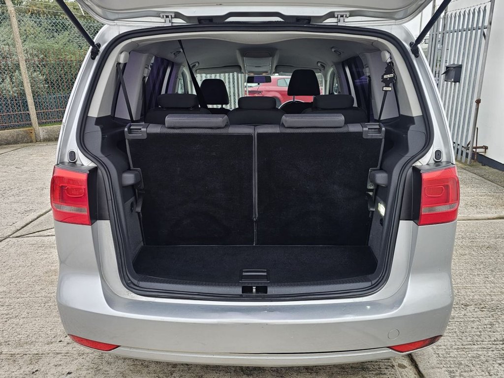 Used Volkswagen Touran 2011 for sale - 75986120: Photo 6