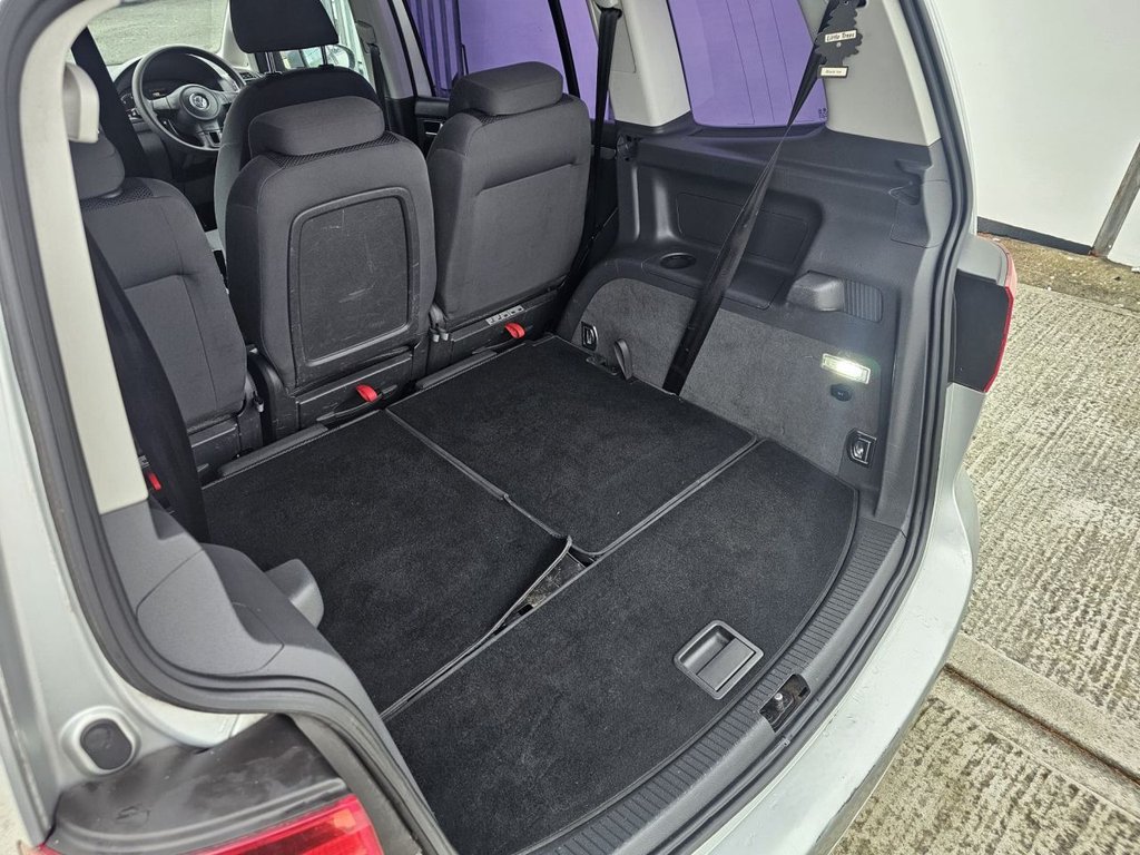 Used Volkswagen Touran 2011 for sale - 75986120: Photo 8
