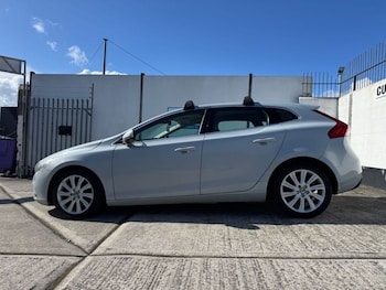Used Volvo V40 2012 for sale - 78597984: Photo