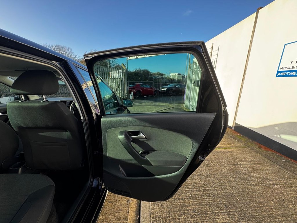 Used Volkswagen Polo 2012 for sale - 76901008: Photo 19