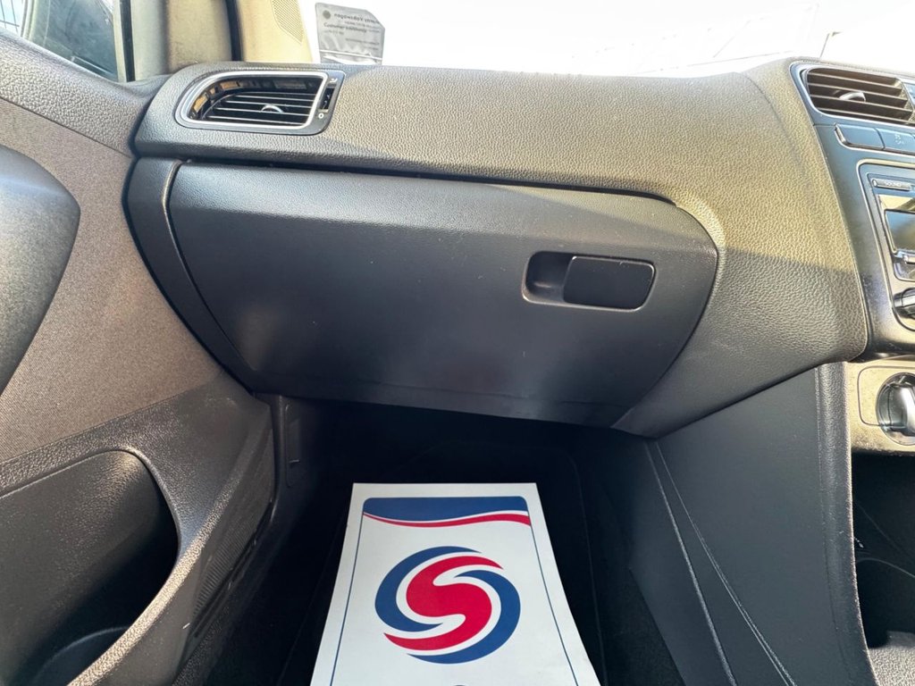 Used Volkswagen Polo 2012 for sale - 76901008: Photo 28