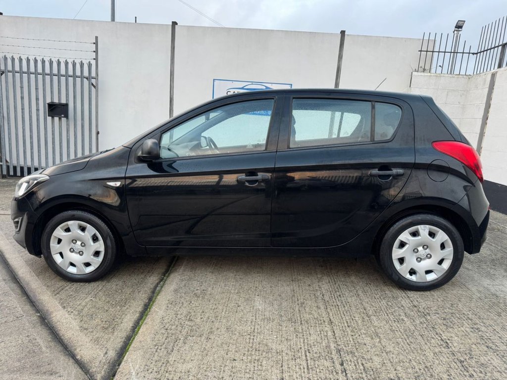 Used Hyundai i20 2012 for sale - 76632099: Photo 2