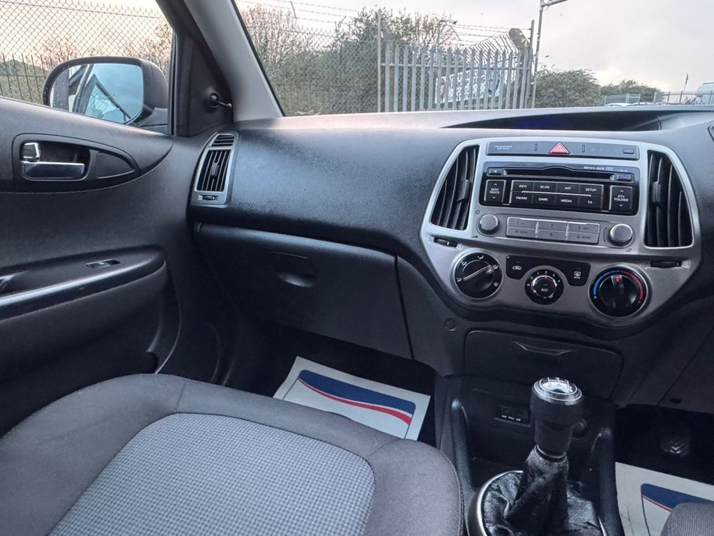 Used Hyundai i20 2012 for sale - 76632099: Photo 27