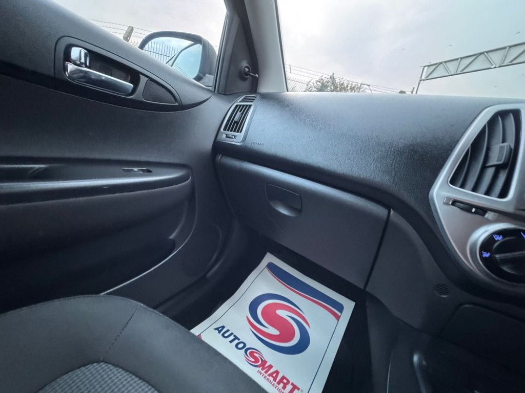 Used Hyundai i20 2012 for sale - 76632099: Photo 29