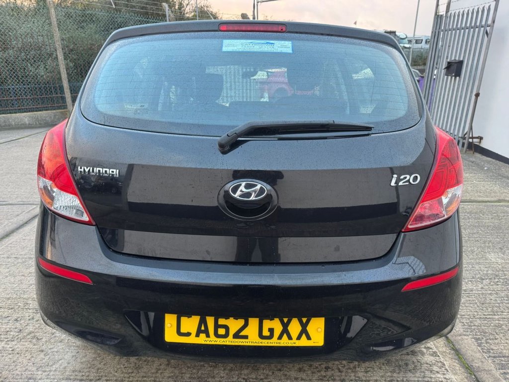 Used Hyundai i20 2012 for sale - 76632099: Photo 4