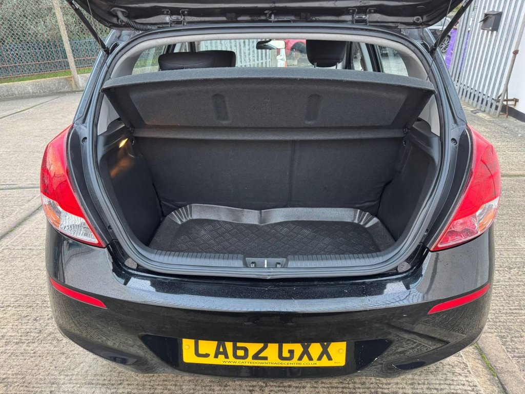 Used Hyundai i20 2012 for sale - 76632099: Photo 5