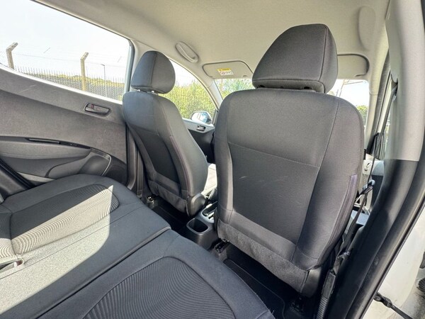 Used Hyundai i10 2017 for sale - 74373654: Photo 14