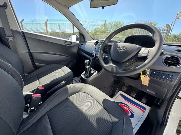 Used Hyundai i10 2017 for sale - 74373654: Photo 28