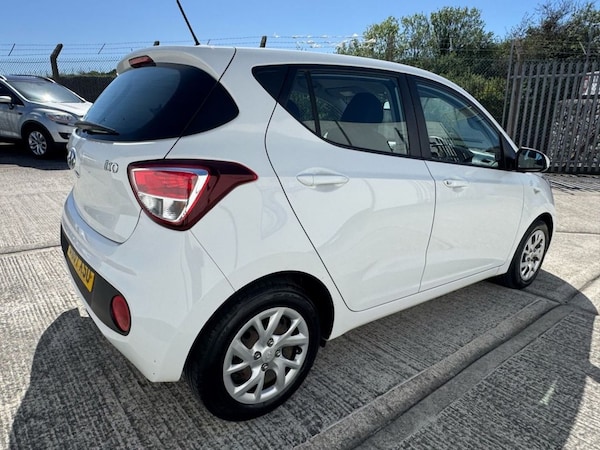 Used Hyundai i10 2017 for sale - 74373654: Photo 9