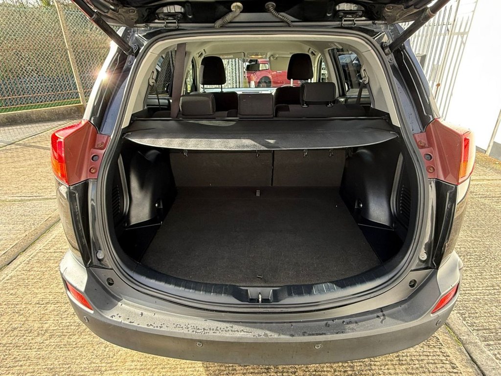 Used Toyota RAV4 2013 for sale - 77703729: Photo 6