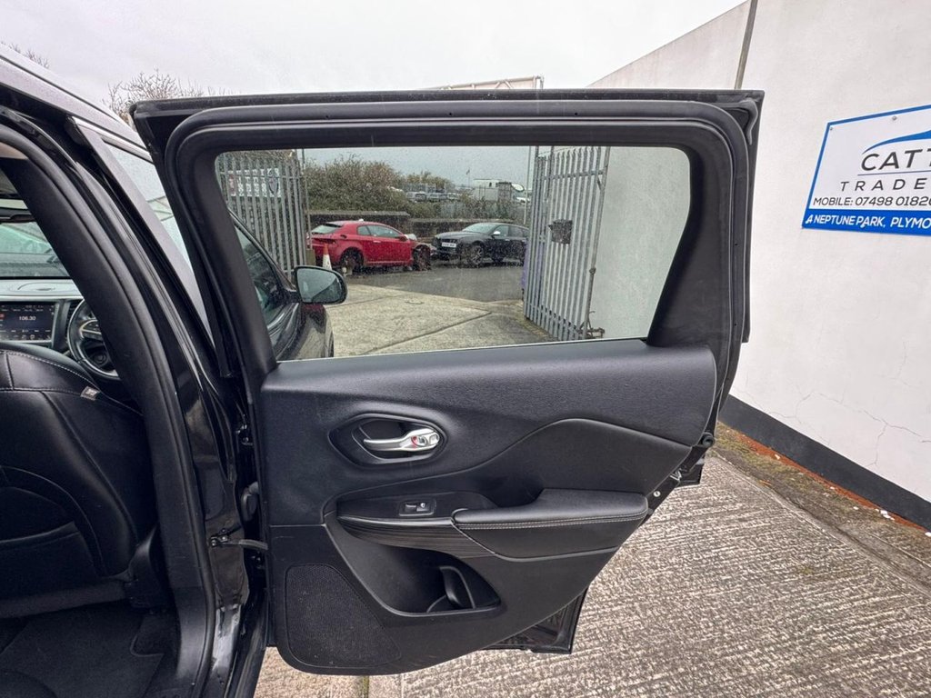 Used Jeep Cherokee 2014 for sale - 77608820: Photo 15