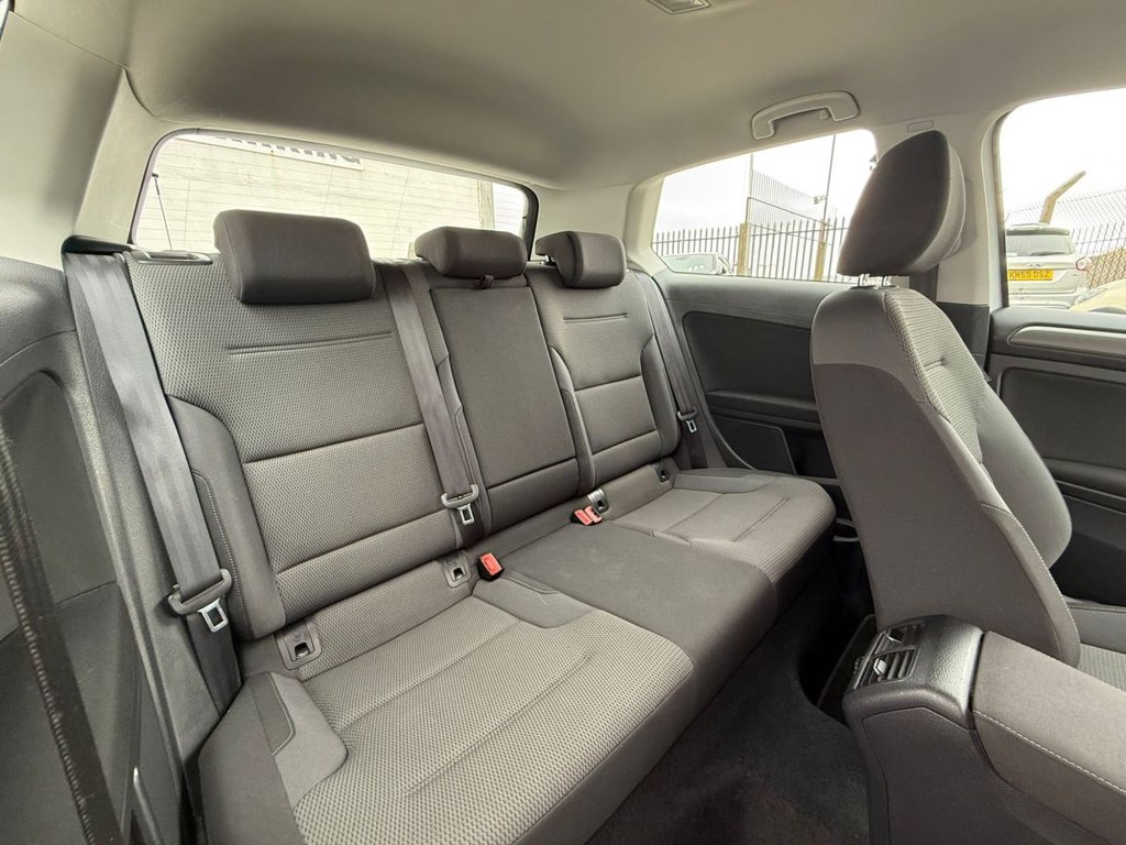 Used Volkswagen Golf 2013 for sale - 76210352: Photo 18