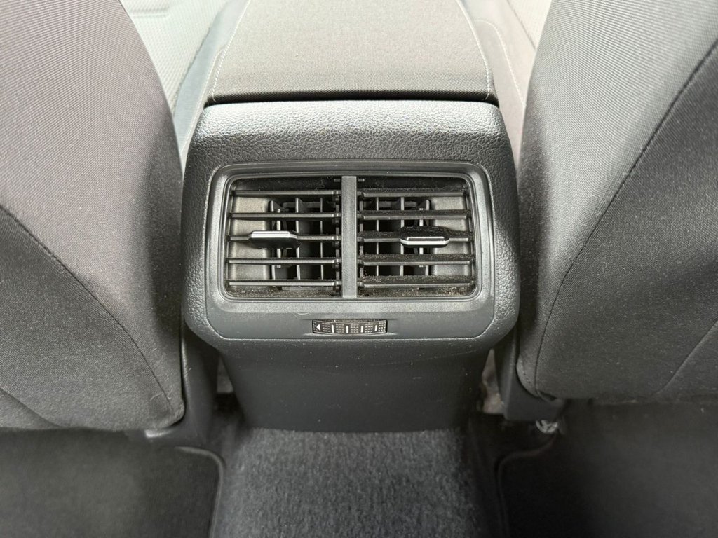 Used Volkswagen Golf 2013 for sale - 76210352: Photo 19