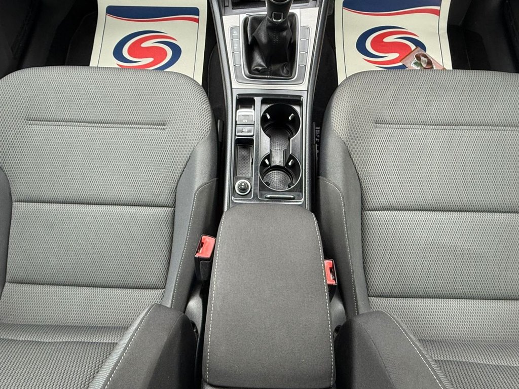 Used Volkswagen Golf 2013 for sale - 76210352: Photo 21