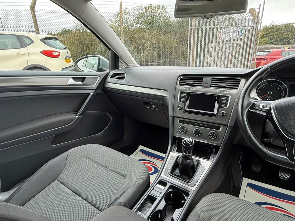 Used Volkswagen Golf 2013 for sale - 76210352: Photo 32