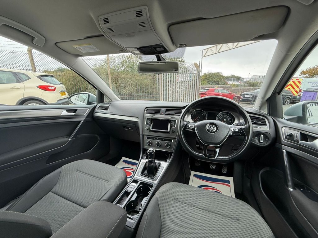 Used Volkswagen Golf 2013 for sale - 76210352: Photo 33