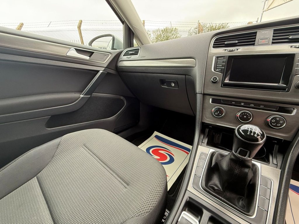 Used Volkswagen Golf 2013 for sale - 76210352: Photo 35