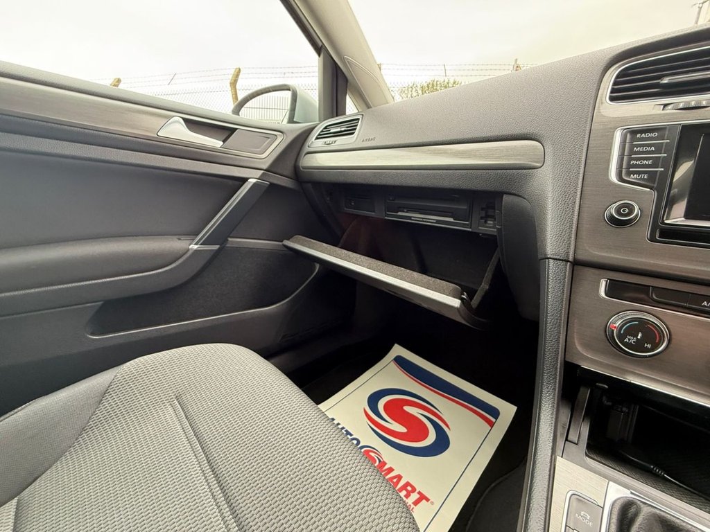 Used Volkswagen Golf 2013 for sale - 76210352: Photo 36