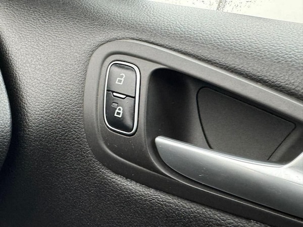 Used Ford C-Max 2015 for sale - 73165963: Photo 29