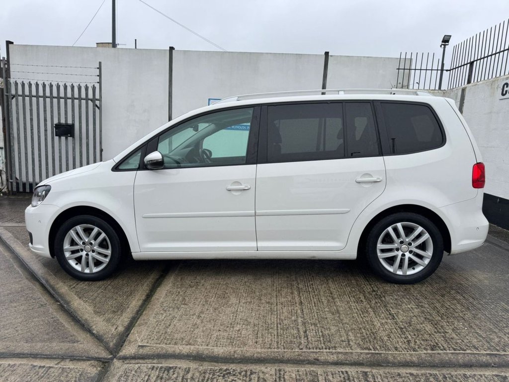 Used Volkswagen Touran 2011 for sale - 77525870: Photo 2