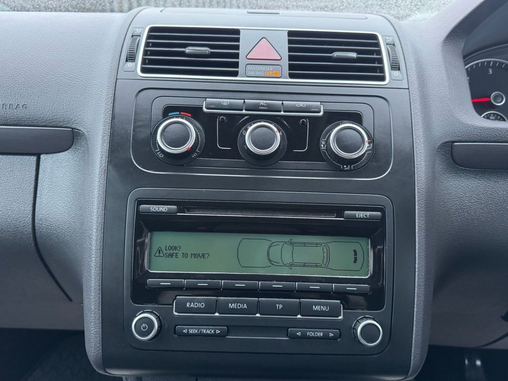 Used Volkswagen Touran 2011 for sale - 77525870: Photo 26