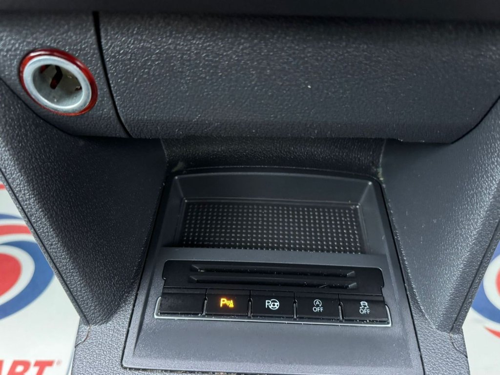 Used Volkswagen Touran 2011 for sale - 77525870: Photo 28