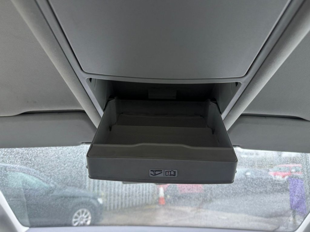 Used Volkswagen Touran 2011 for sale - 77525870: Photo 31