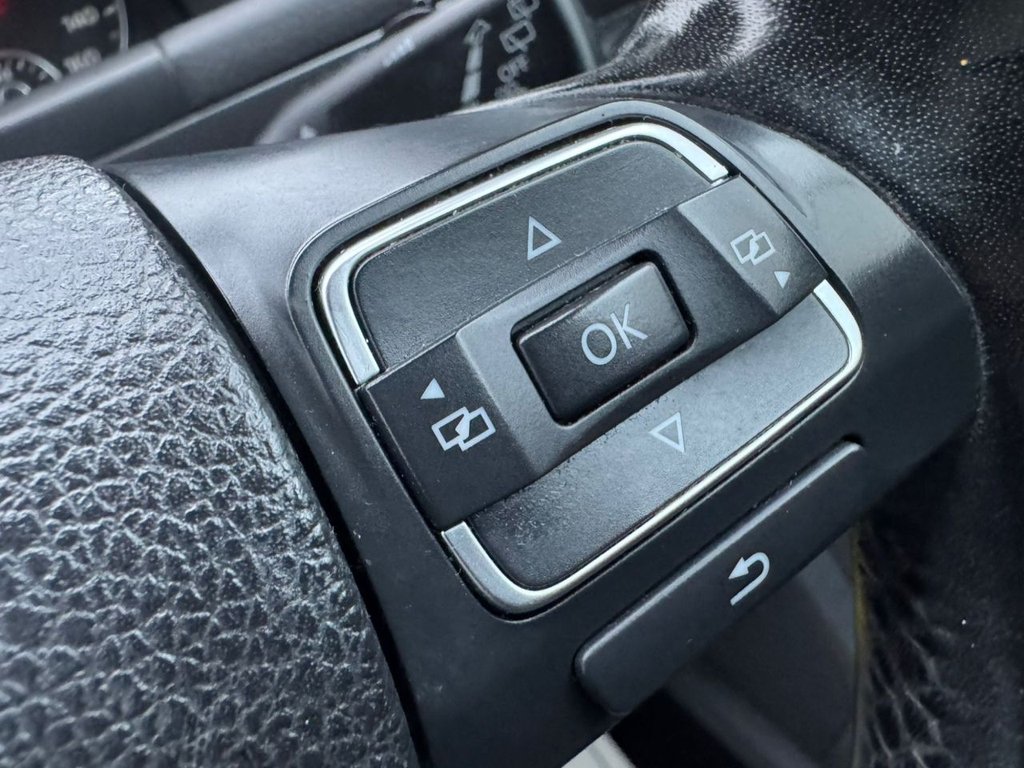 Used Volkswagen Touran 2011 for sale - 77525870: Photo 33