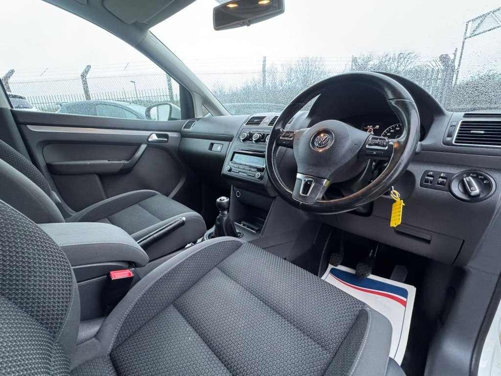 Used Volkswagen Touran 2011 for sale - 77525870: Photo 42