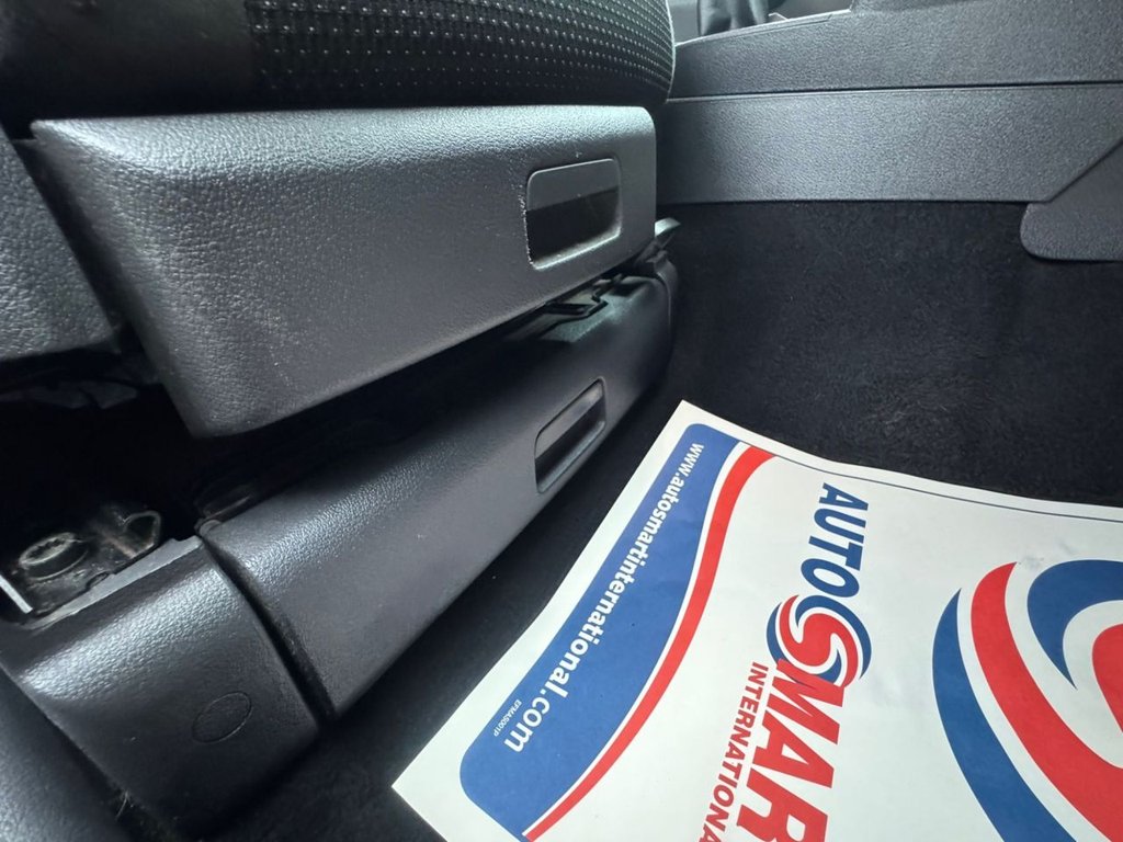 Used Volkswagen Touran 2011 for sale - 77525870: Photo 43