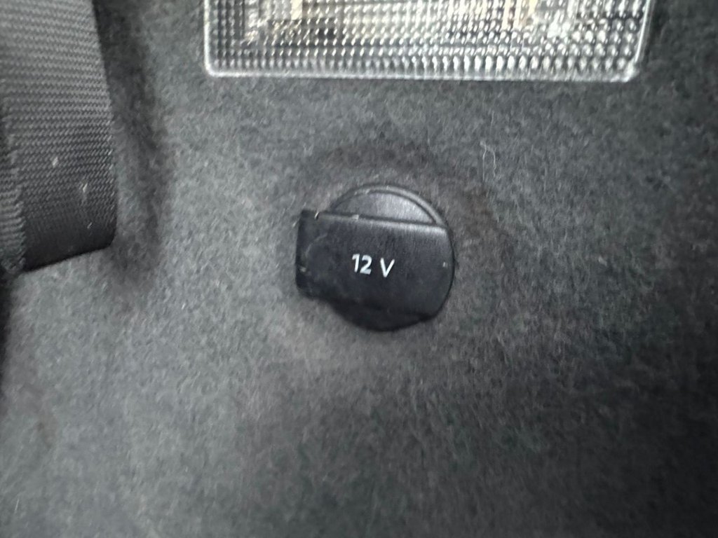 Used Volkswagen Touran 2011 for sale - 77525870: Photo 7